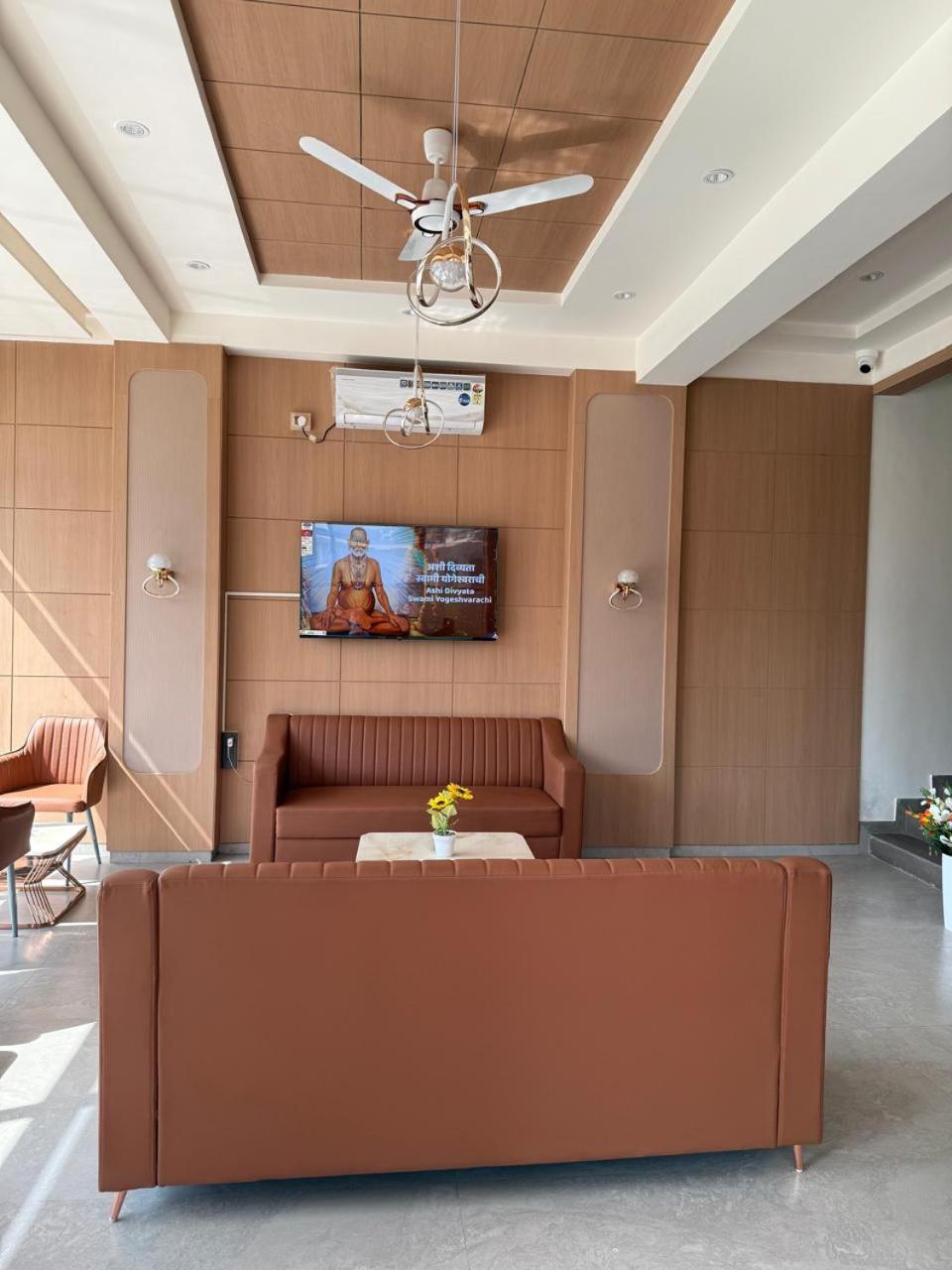 Pruthvi Executive, 3*