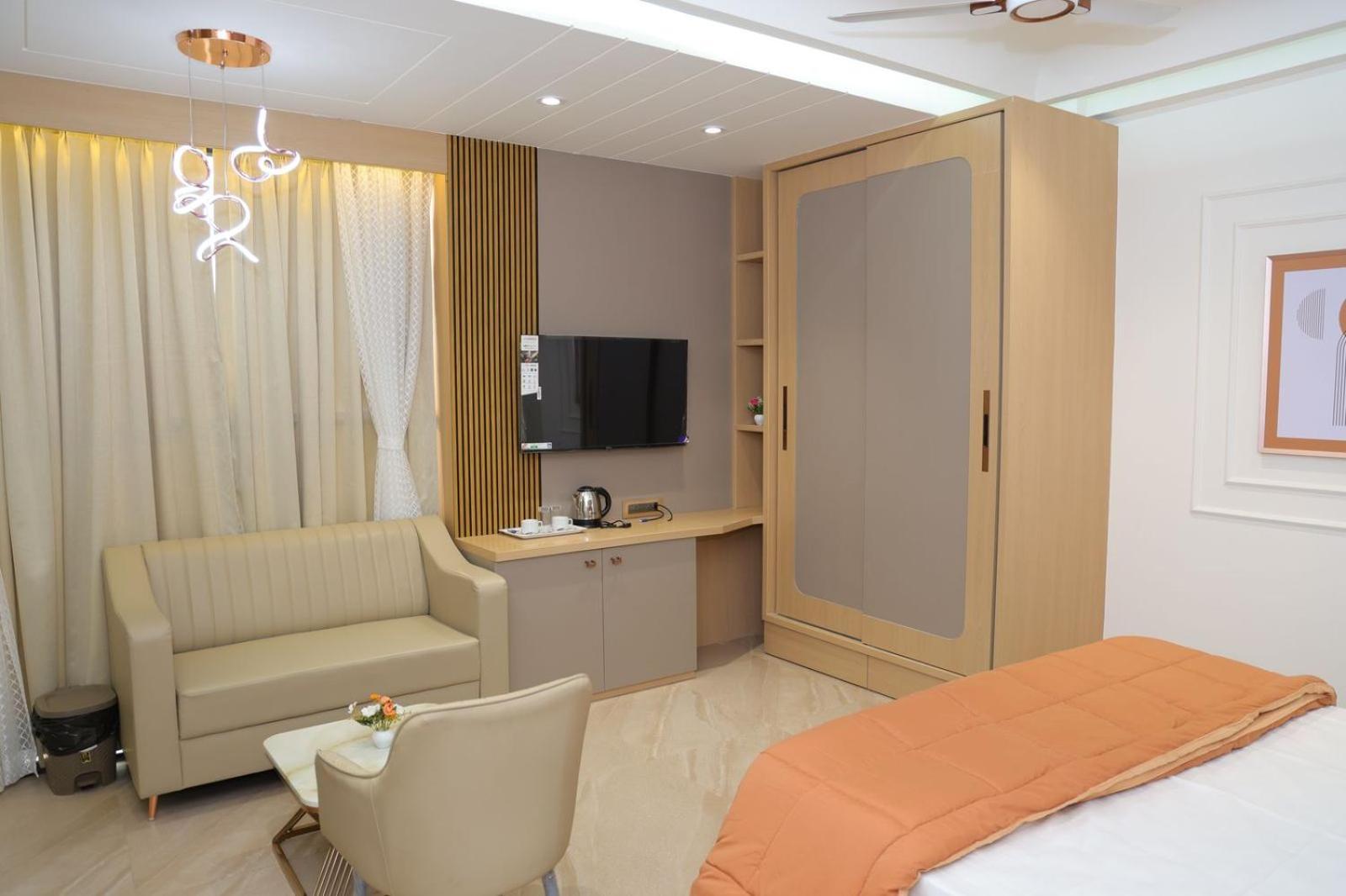 Pruthvi Executive, Hotel