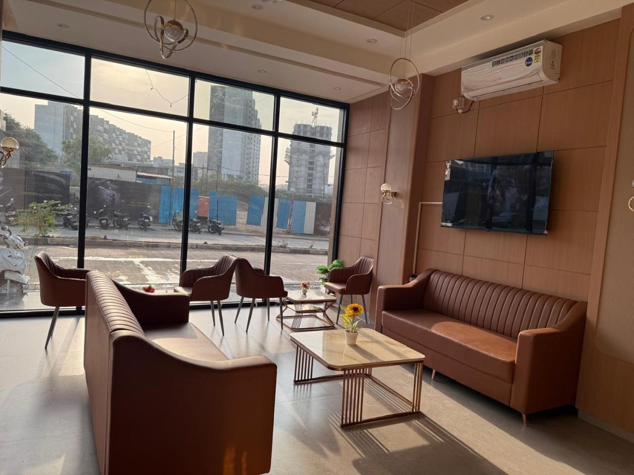 Pruthvi Executive, Hotel Pune