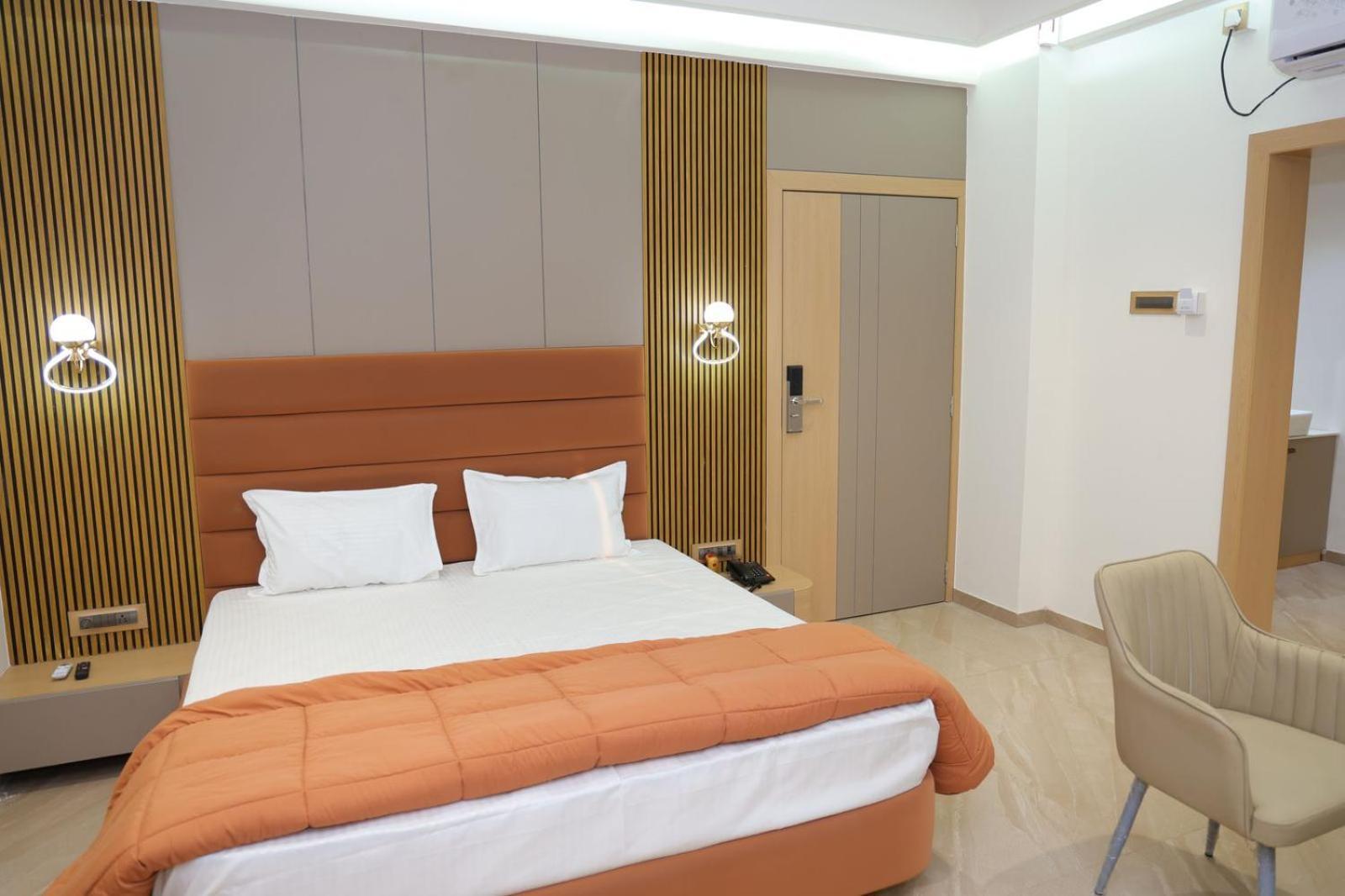 Pruthvi Executive, Hotel Pune